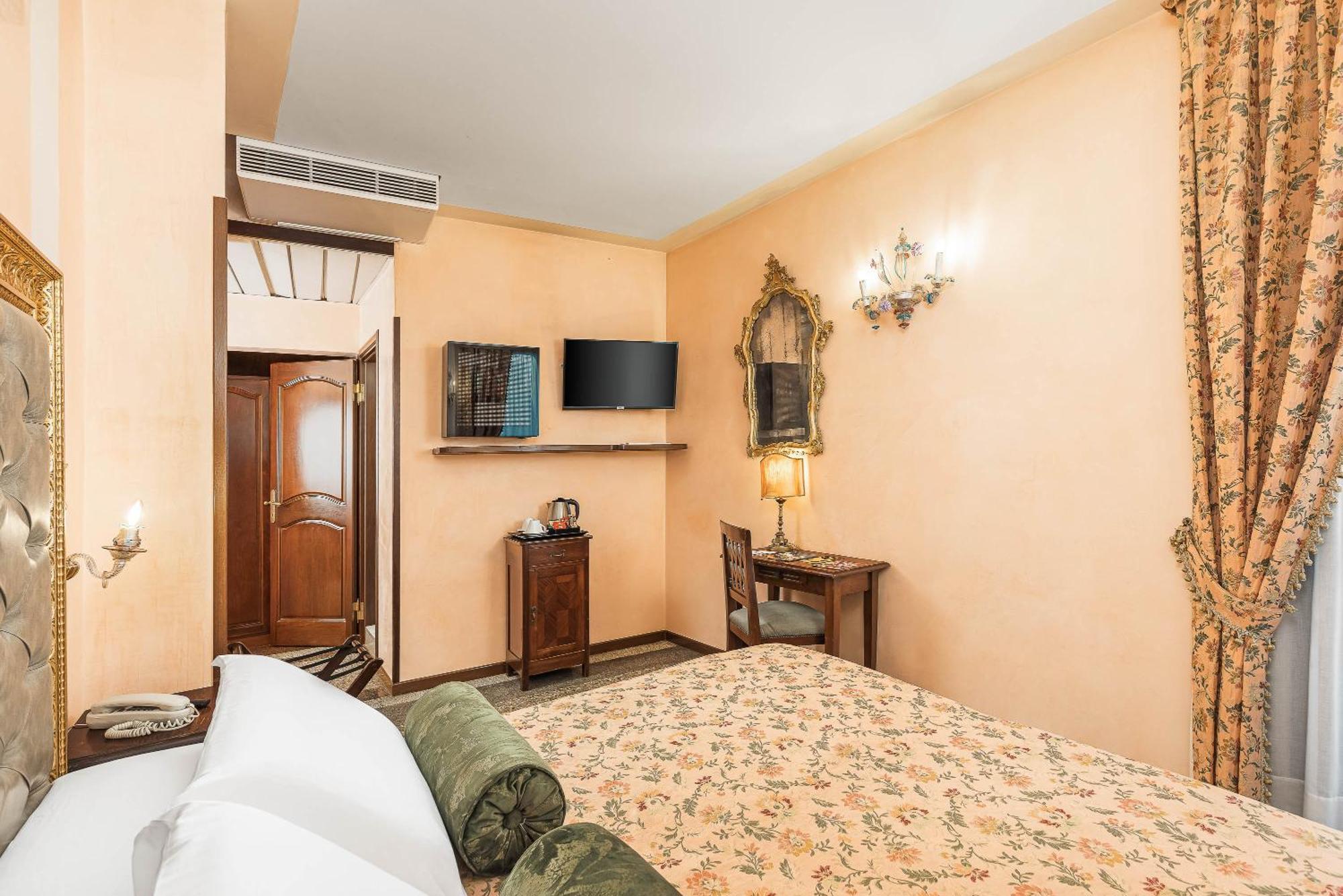 Hotel Marconi Венеция Экстерьер фото