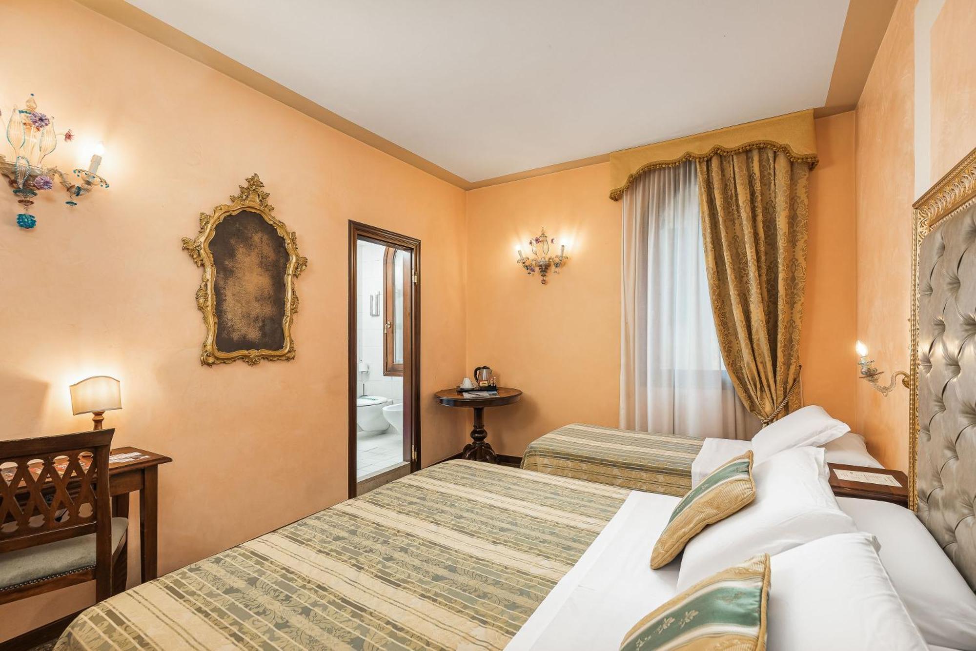 Hotel Marconi Венеция Экстерьер фото