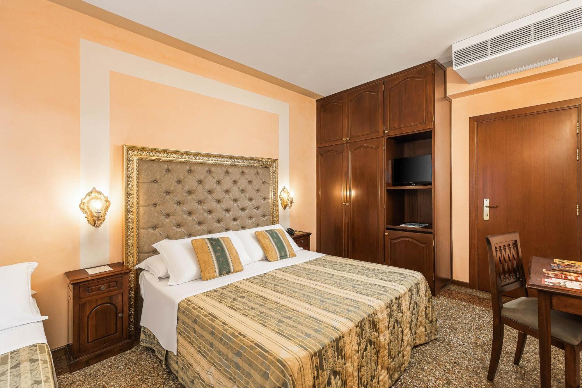 Hotel Marconi Венеция Экстерьер фото