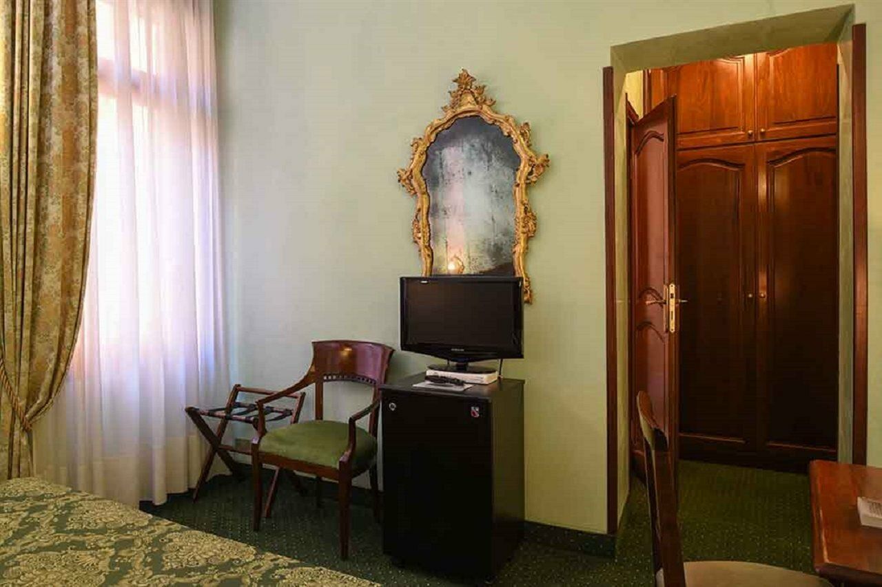 Hotel Marconi Венеция Экстерьер фото