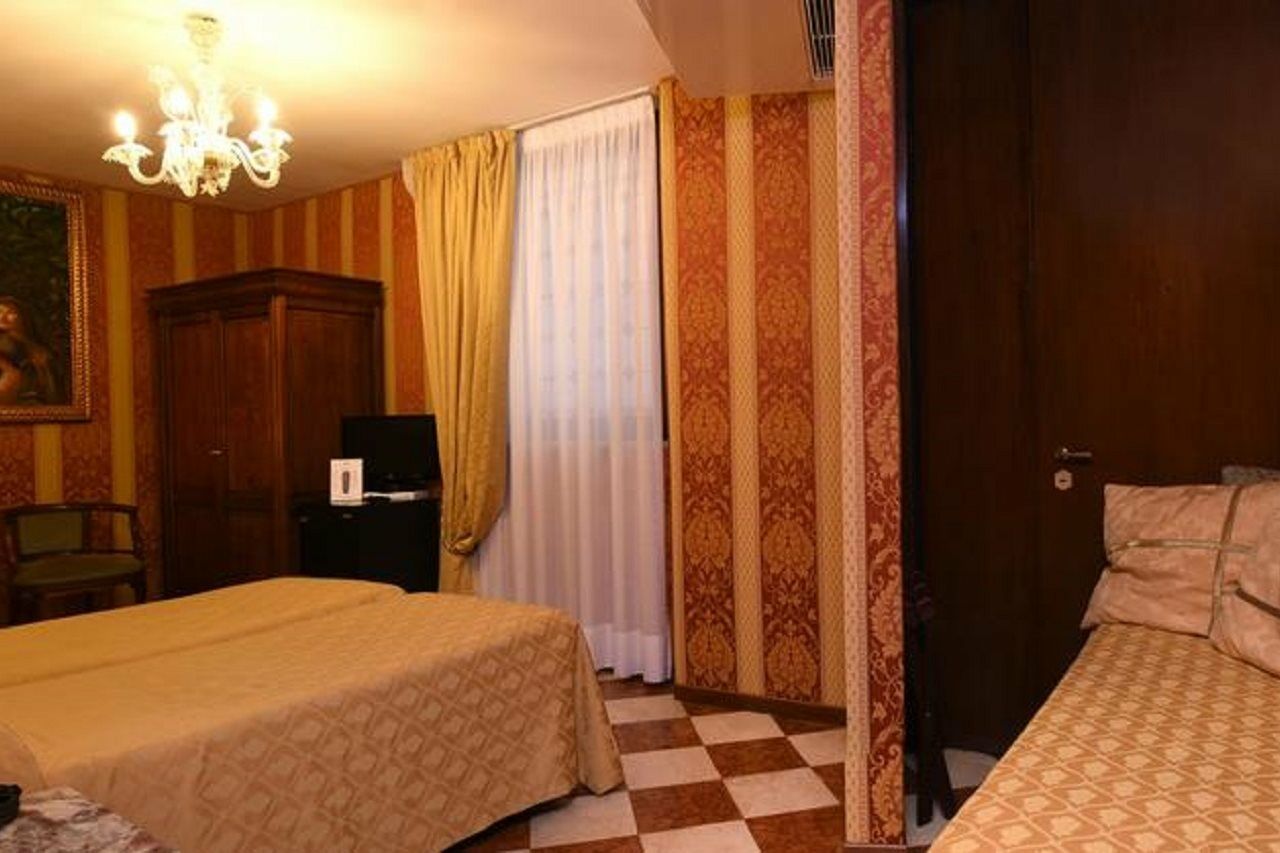 Hotel Marconi Венеция Экстерьер фото