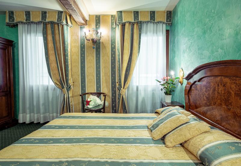 Hotel Marconi Венеция Экстерьер фото
